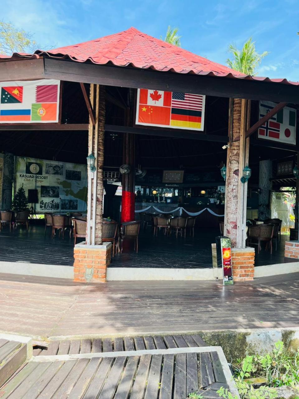 Kasuari Valley Beach Resort Sorong Luaran gambar