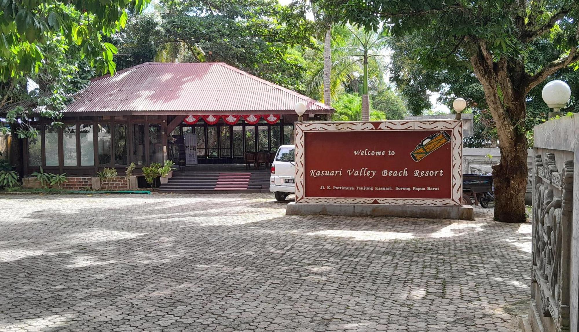 Kasuari Valley Beach Resort Sorong Luaran gambar