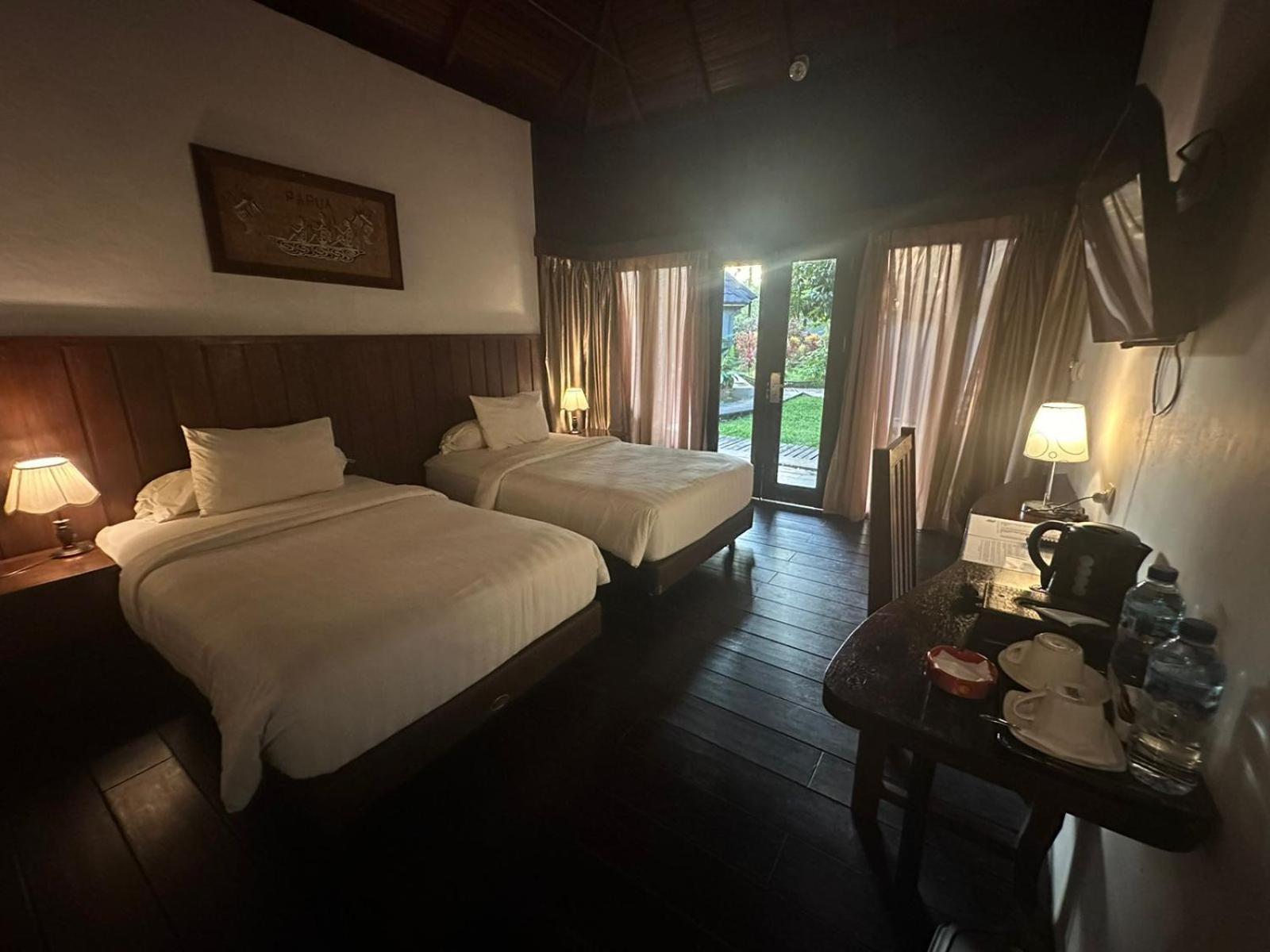 Kasuari Valley Beach Resort Sorong Luaran gambar